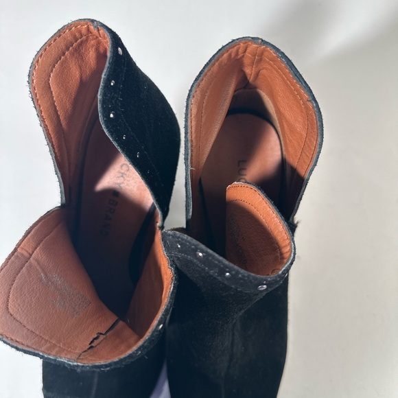 Lucky Brand Black Chunky Heel Ankle Booties - Picture 8 of 10